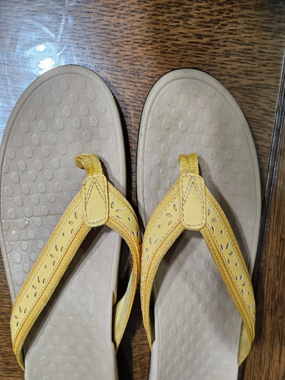 Vionic High Tide Sandals In Yellow